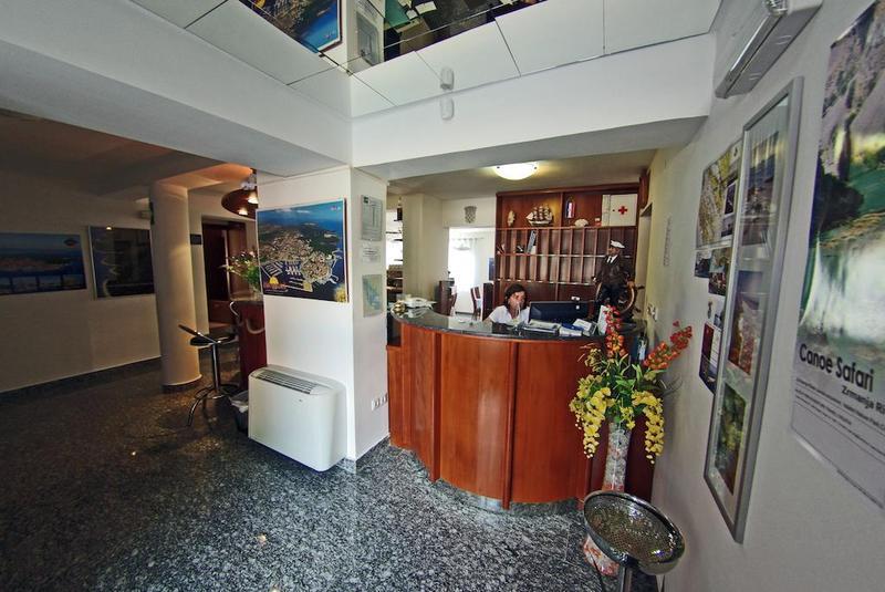 Hotel Hygge Biograd Na Moru Esterno foto
