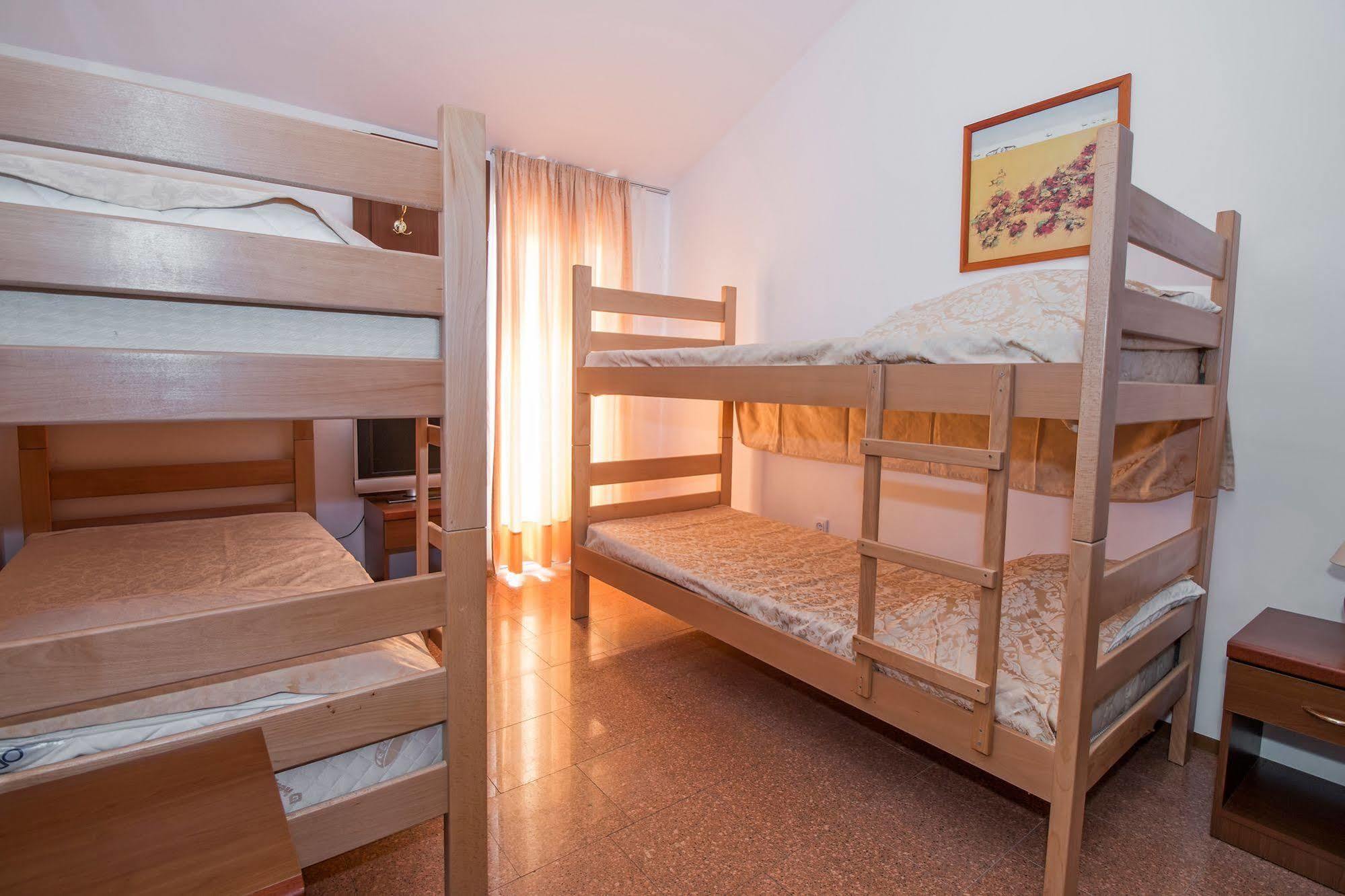 Hotel Hygge Biograd Na Moru Esterno foto