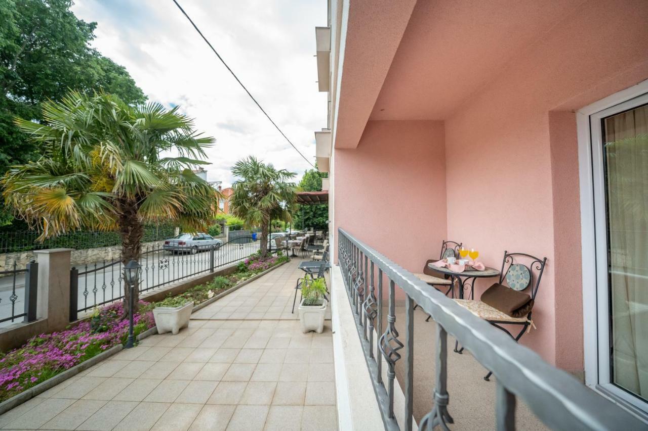 Hotel Hygge Biograd Na Moru Esterno foto