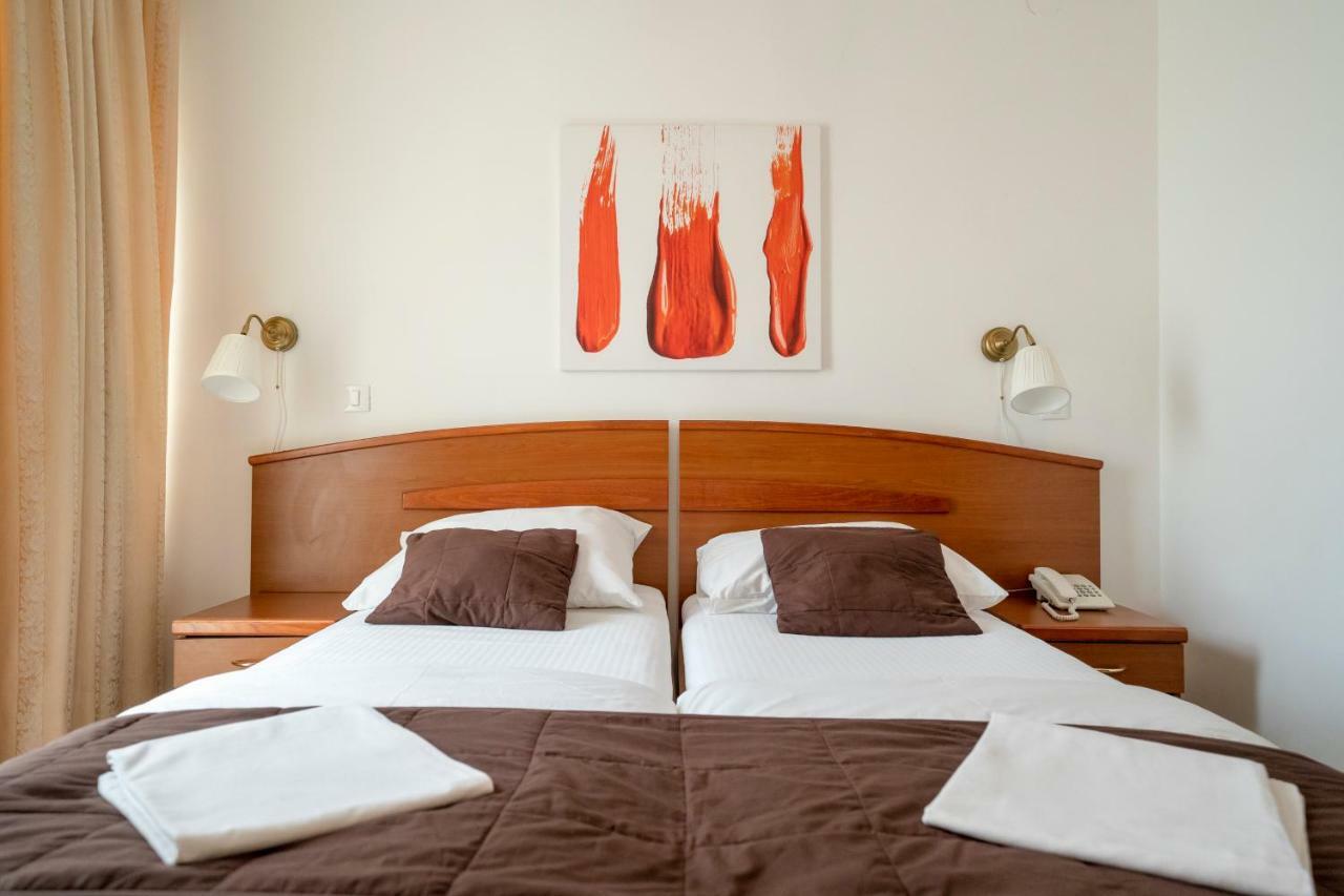 Hotel Hygge Biograd Na Moru Esterno foto
