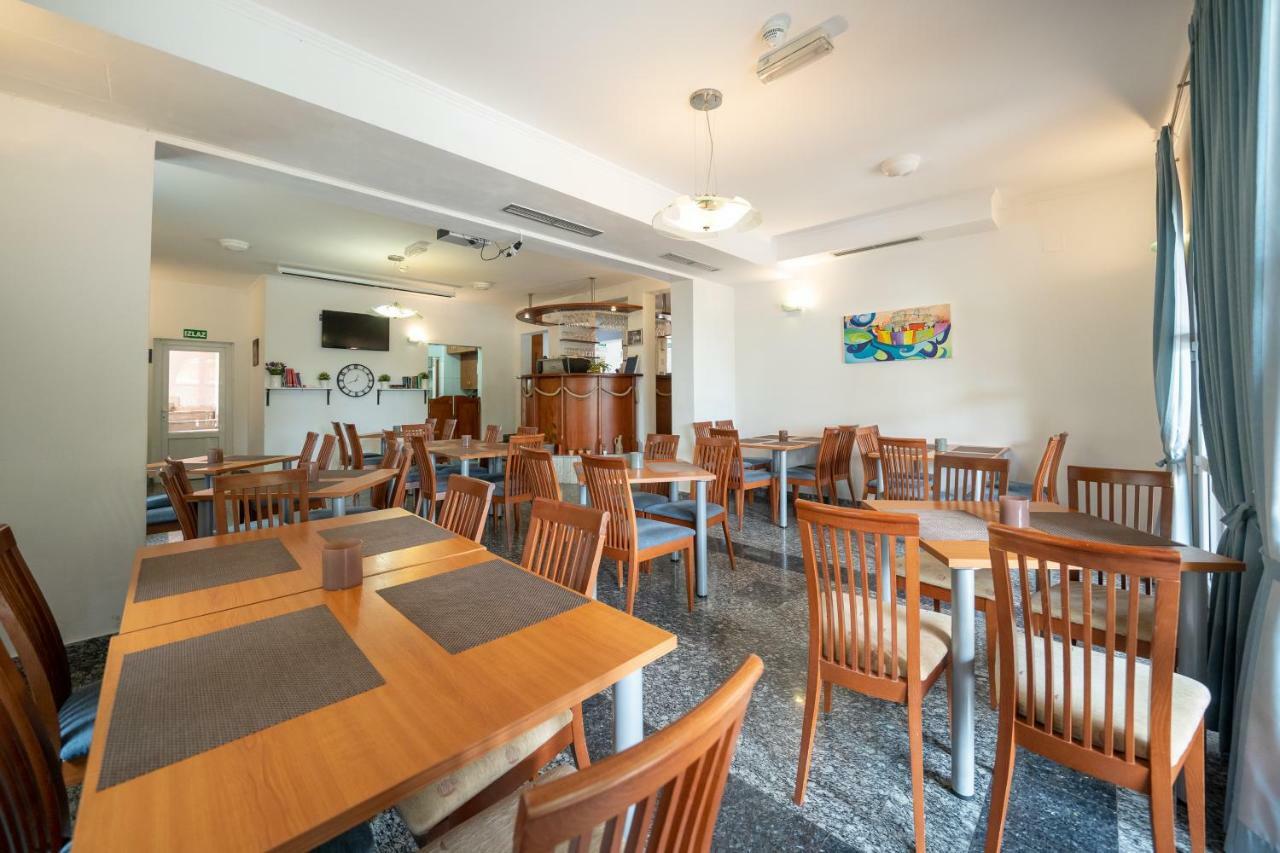 Hotel Hygge Biograd Na Moru Esterno foto
